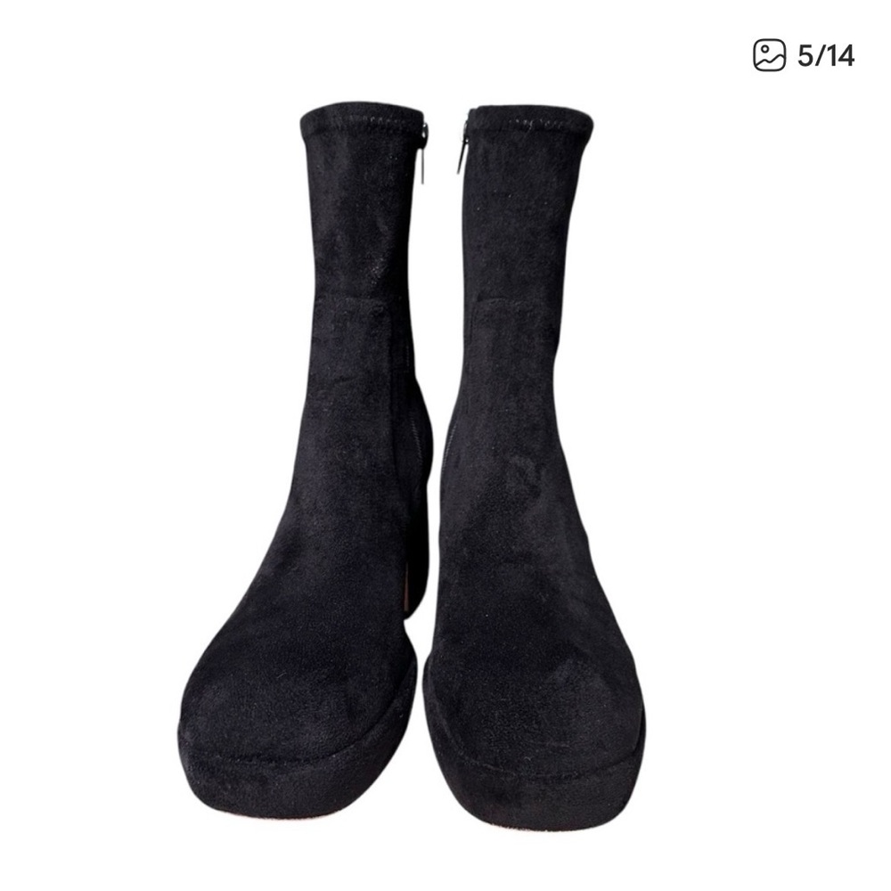 Chic Black Heeled Boots for Women - Picture 4 of 6